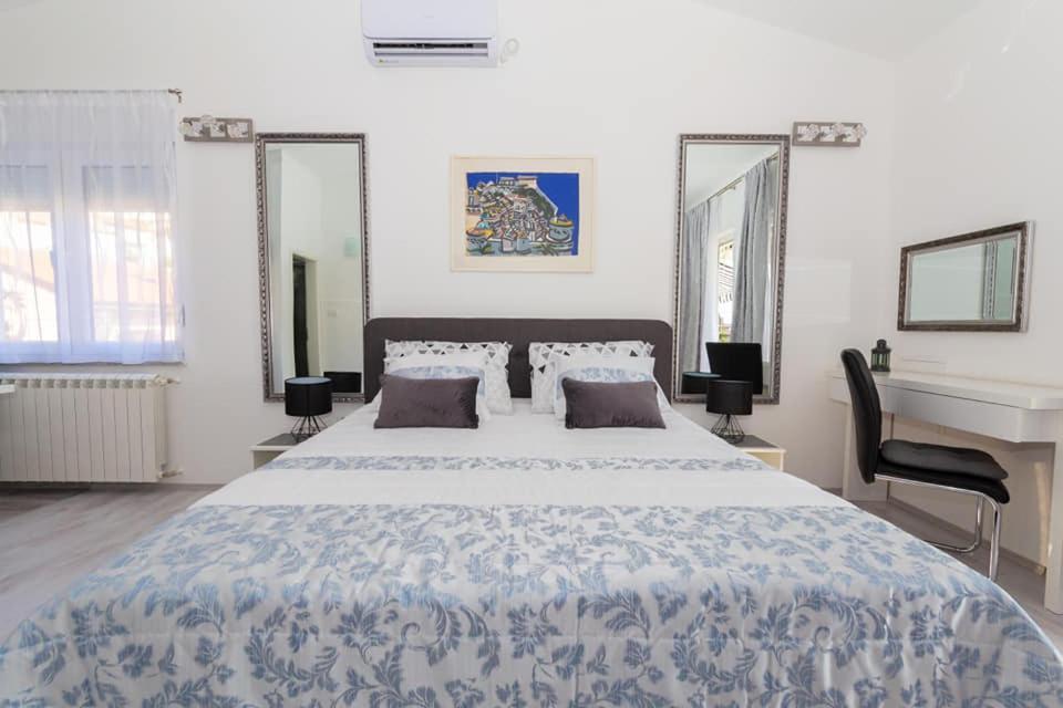 Apartment Beautyful Sea View 6 Luxury Danijela 1 *