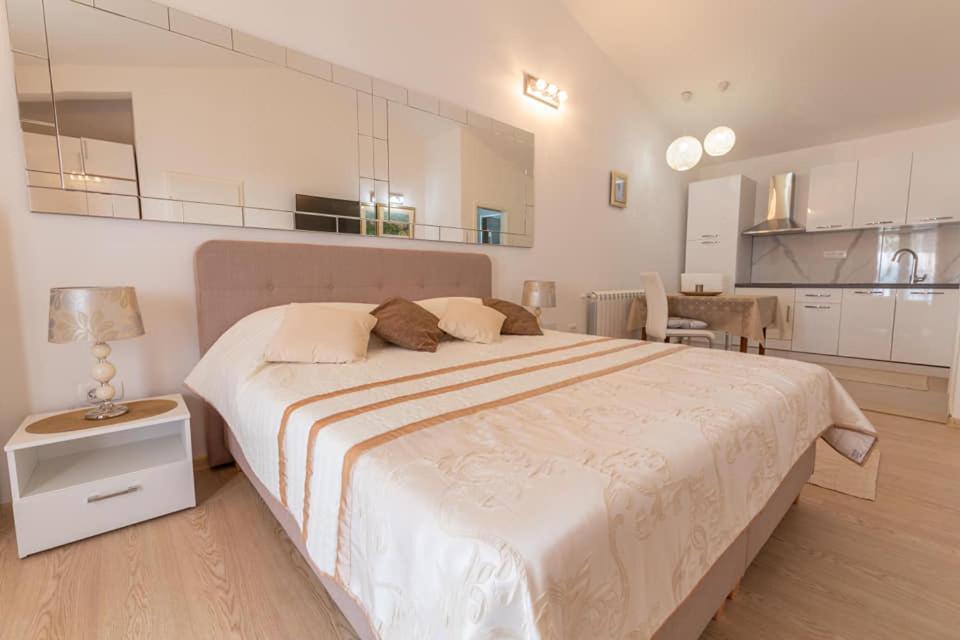 Beautyful Sea View 6 Luxury Danijela 1 Apartment